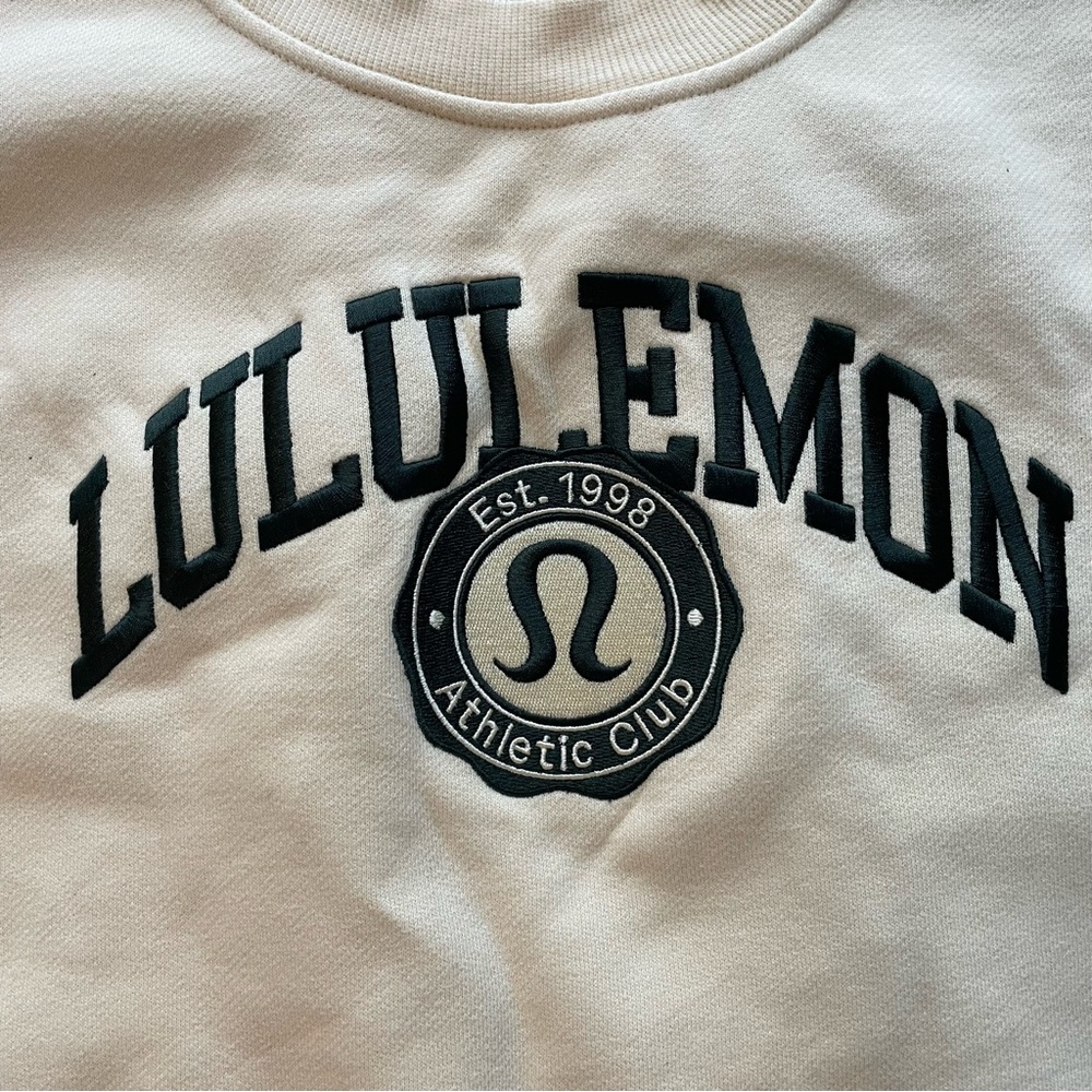 FLAWED Lululemon Scuba Crew - Picture 2 of 7